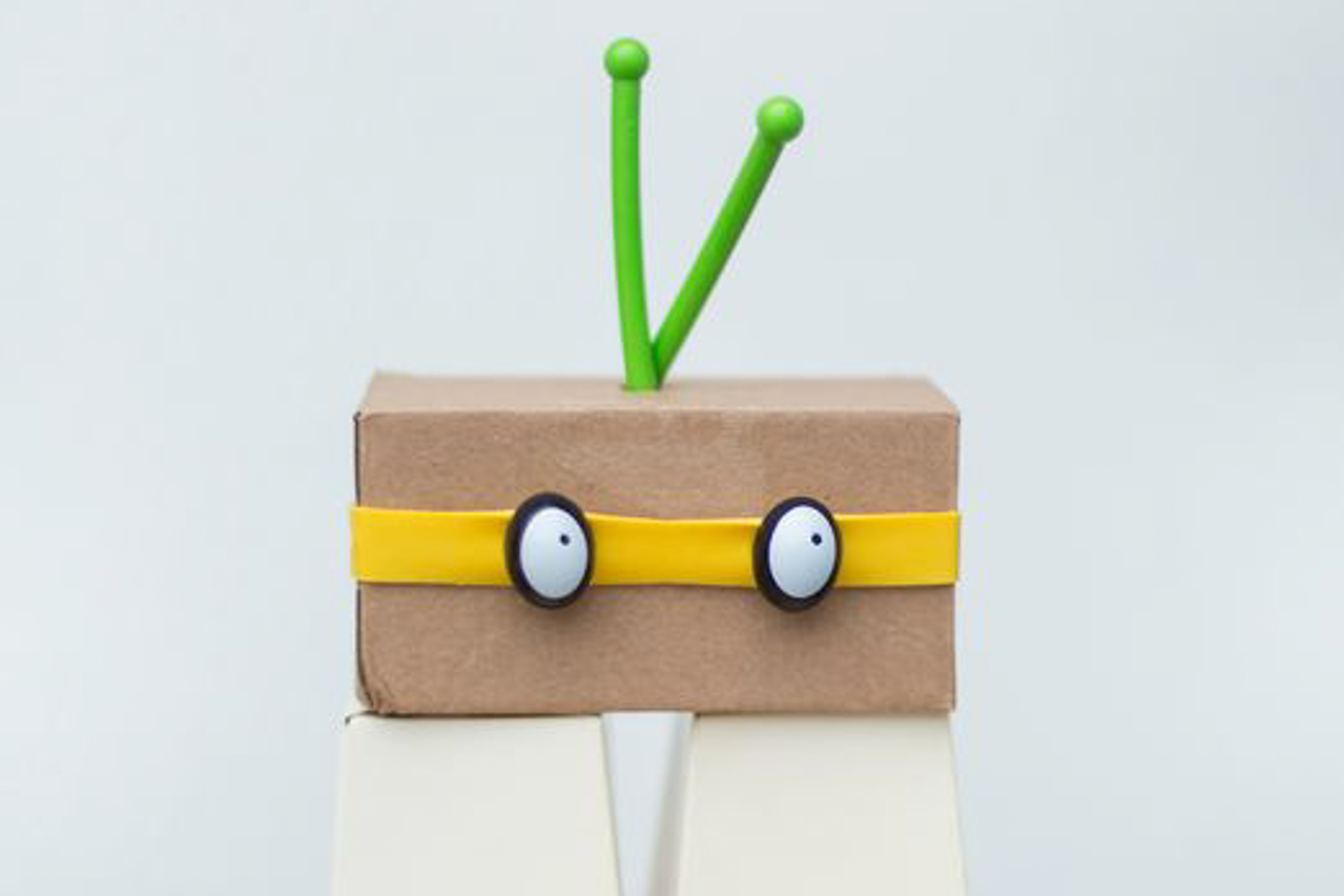 https://toyi.io/wp-content/uploads/2021/09/lifestyle73-8.png